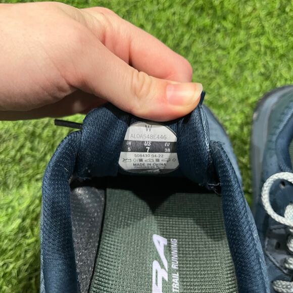 Altra Lone Peak 6 womens size 7 - Picture 9 of 9